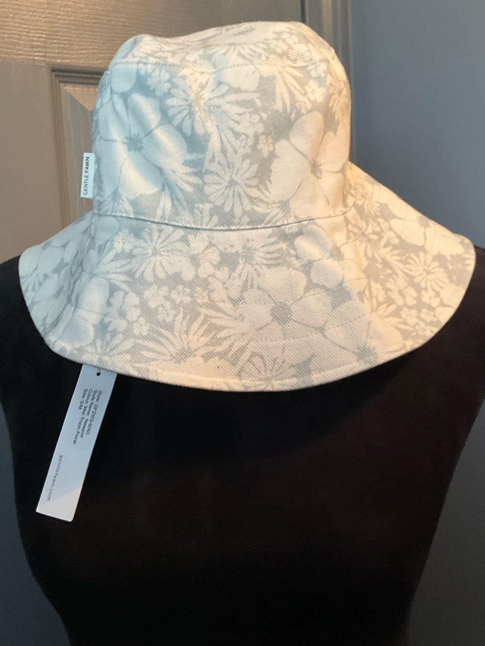 Gentle Fawn S/M Floral Bucket Hat - cream and Sage